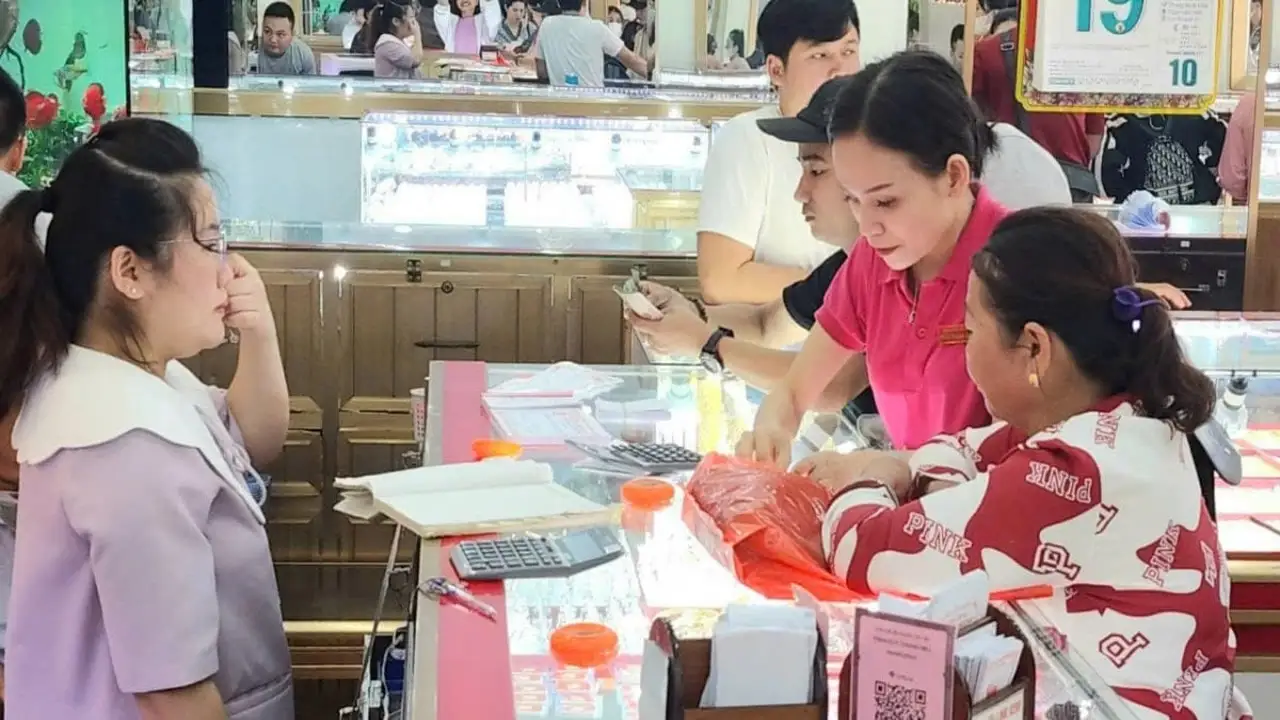 تغيرات لافتة في أسعار ذهب SJC ومجوهرات عيار 24 و18 عالمياً ومحلياً